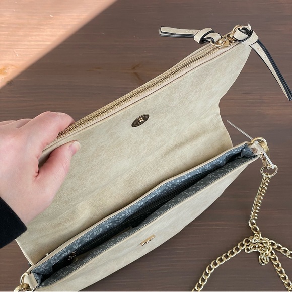 NWT Francescas Floral Embroidered Flapover Crossbody Bag w/ Gold Chainlink Strap - Picture 8 of 11